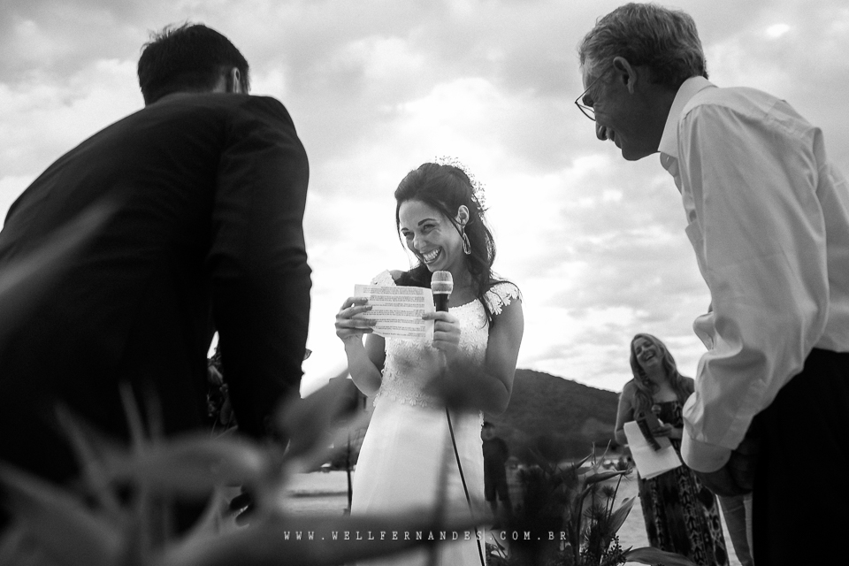 Casamento na praia - Pé na areia - Casar de dia