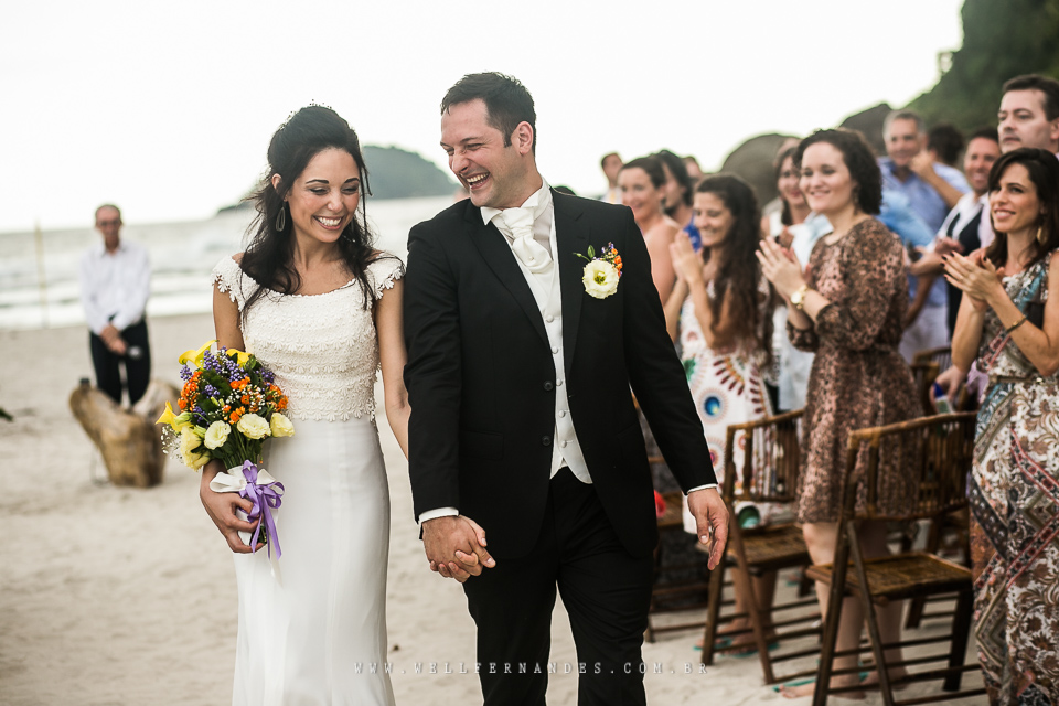 Casamento na praia - Pé na areia - Casar de dia