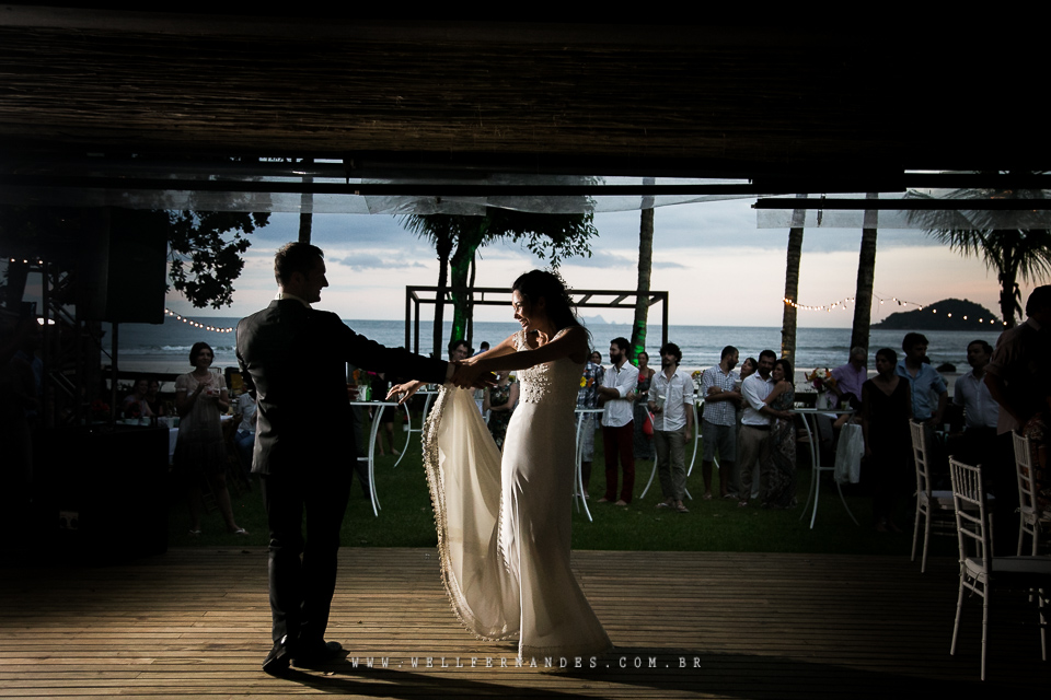 Casamento na praia - Pé na areia - Casar de dia