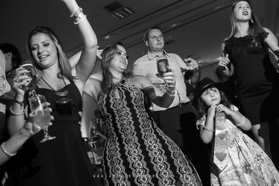 Linda cerimonia em um bela Igreja