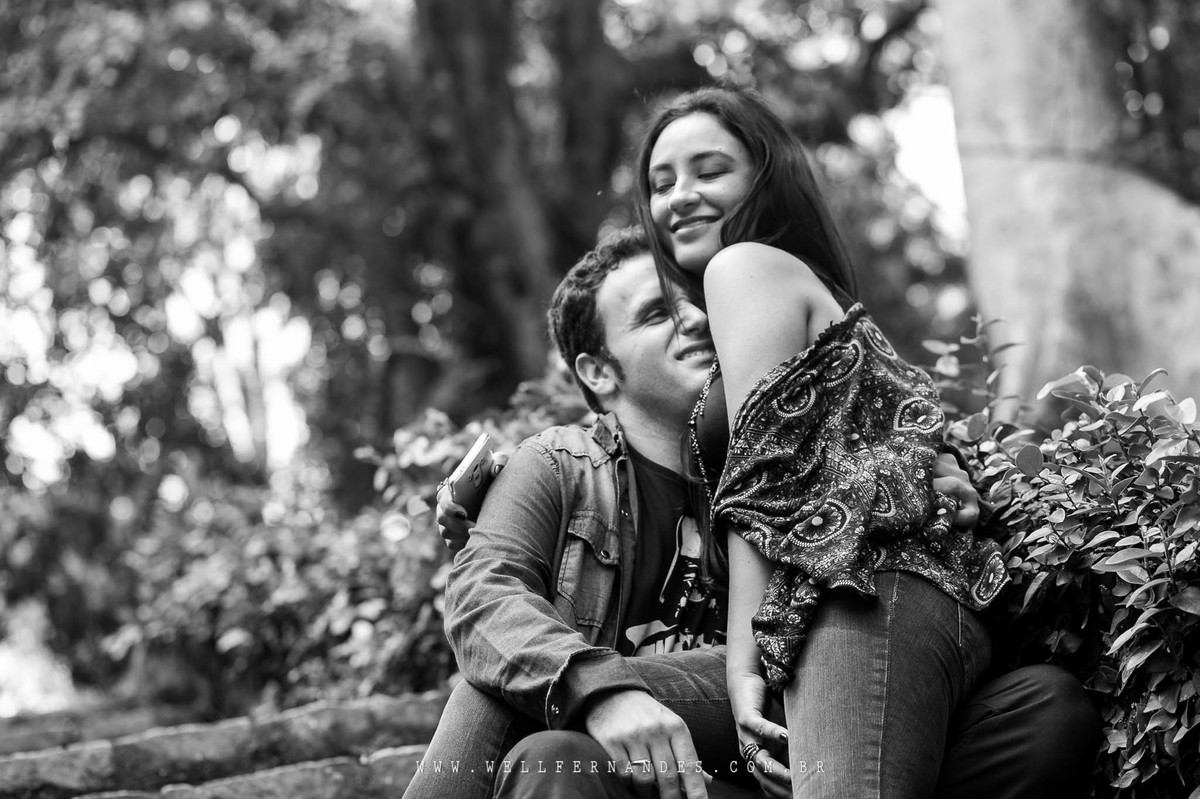Ensaio de casal divertido