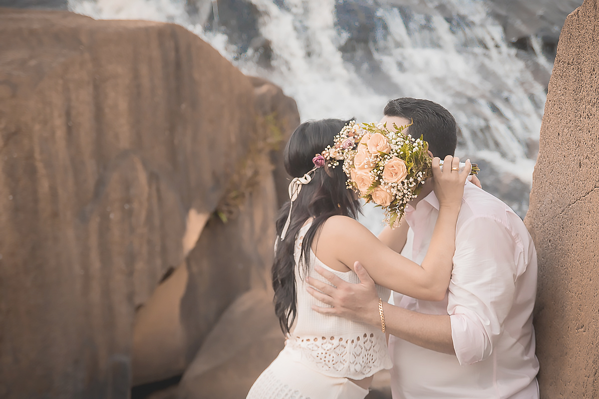 Ensaio cachoeira Pre Casamento Glênia e Fernando - Minaçu Goiás - Fotografia