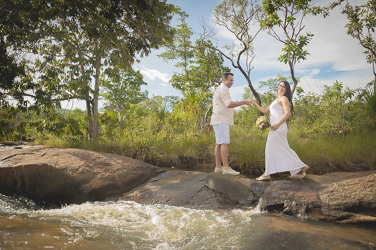 Ensaio cachoeira Pre Casamento Glênia e Fernando - Minaçu Goiás - Fotografia