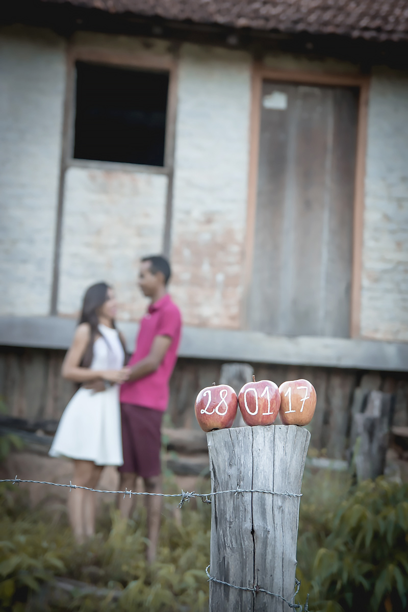 Foto no campo - Leiliane e Willian - fotografia Minaçu Goiás