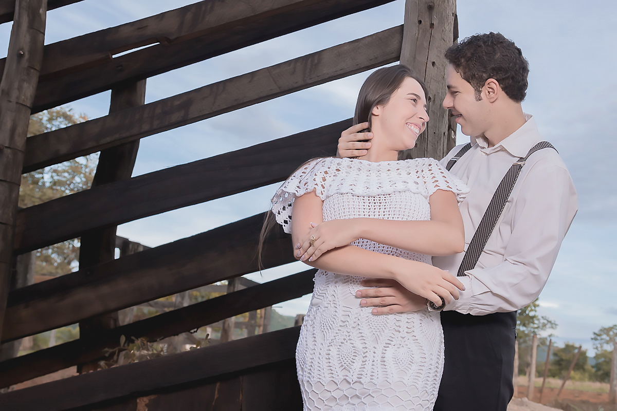 ensaio no campo - Rodrigo Braga fotografia Minaçu Goiás - gabriela e geovany