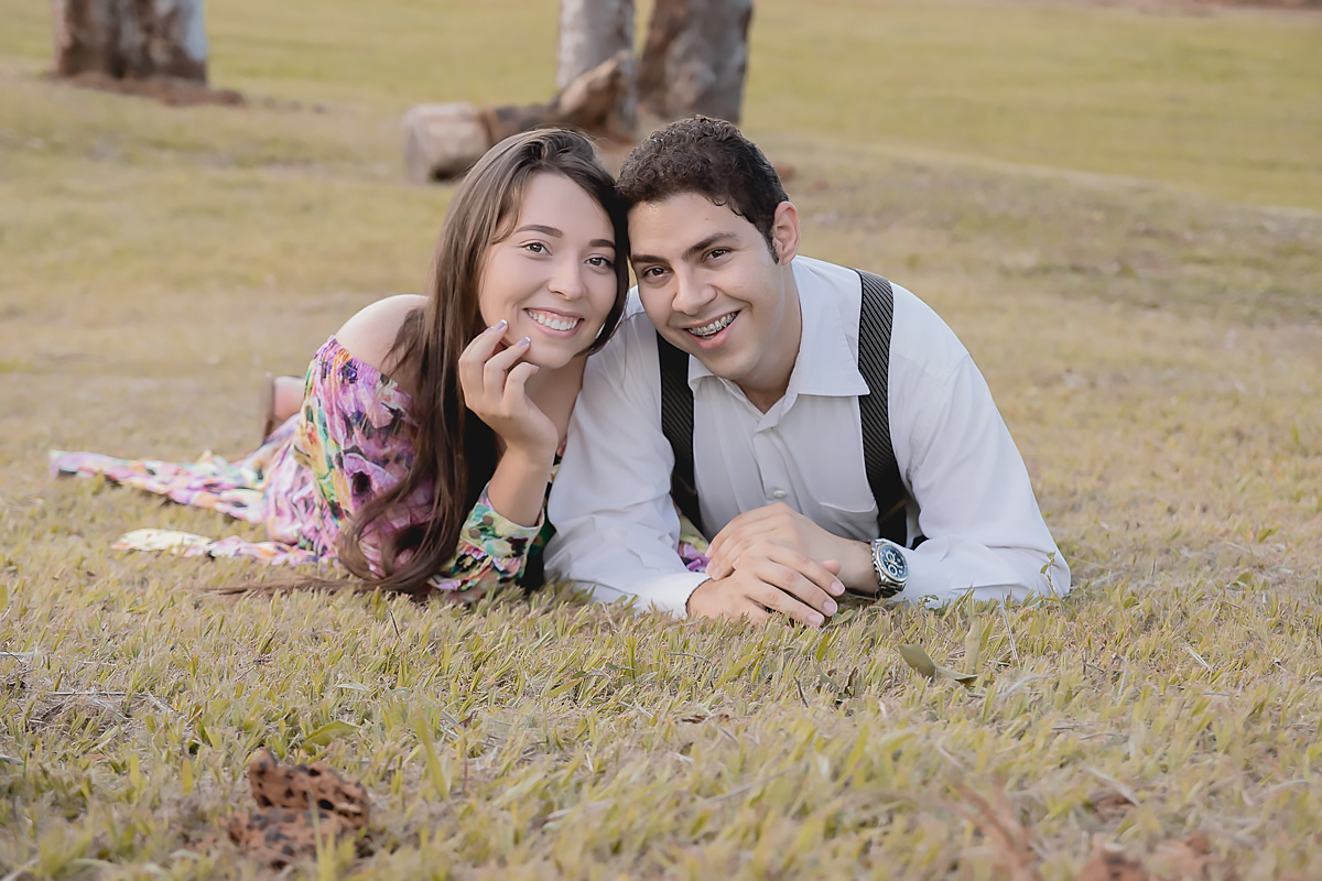 ensaio no campo - Rodrigo Braga fotografia Minaçu Goiás - gabriela e geovany