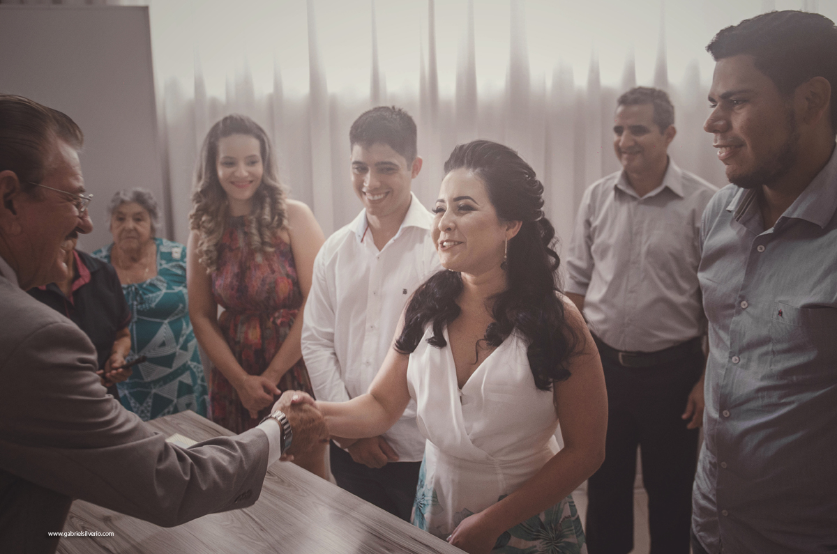 casamento-de-dia-ao-ar-livre-casamento-civil-trash-the-dress-annie-e-evandro-em-vilhena-ro-fotografado-por-gabriel-silvério-@gabrielsilveriofotografia-fine-art-brasil-casamento-tumblr-na-natureza