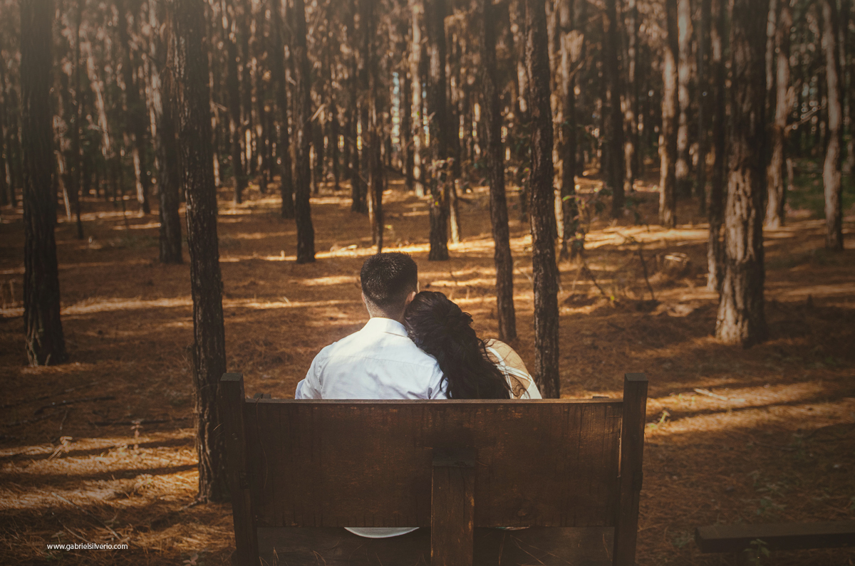 casamento-de-dia-ao-ar-livre-casamento-civil-trash-the-dress-annie-e-evandro-em-vilhena-ro-fotografado-por-gabriel-silvério-@gabrielsilveriofotografia-fine-art-brasil-casamento-tumblr-na-natureza
