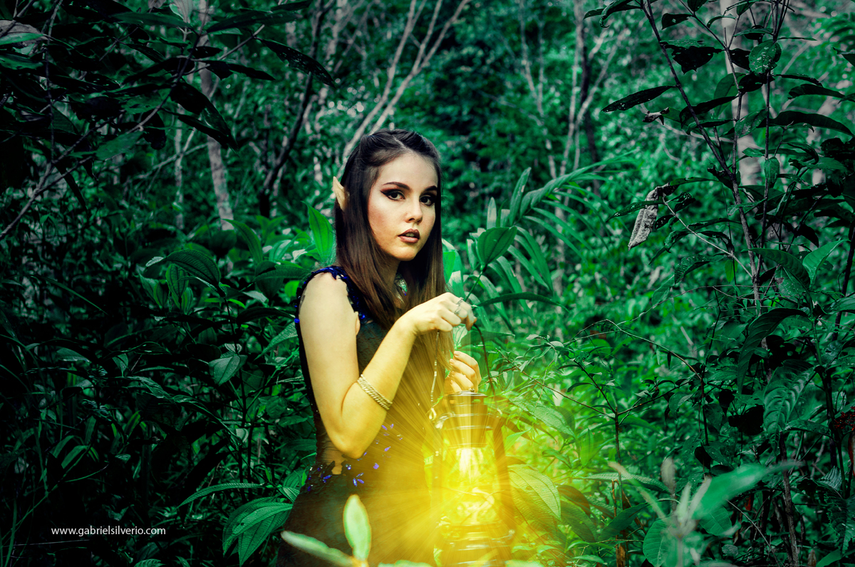 fotos-magicas-surreais-dodge-and-burn-fine-art-brasil-gabriel-silverio-fotografia-fotos-da-gabriele-carrijo-em-vilhena-ro-elfos-elf-magic-fantasy-fotos-na-floresta-magica