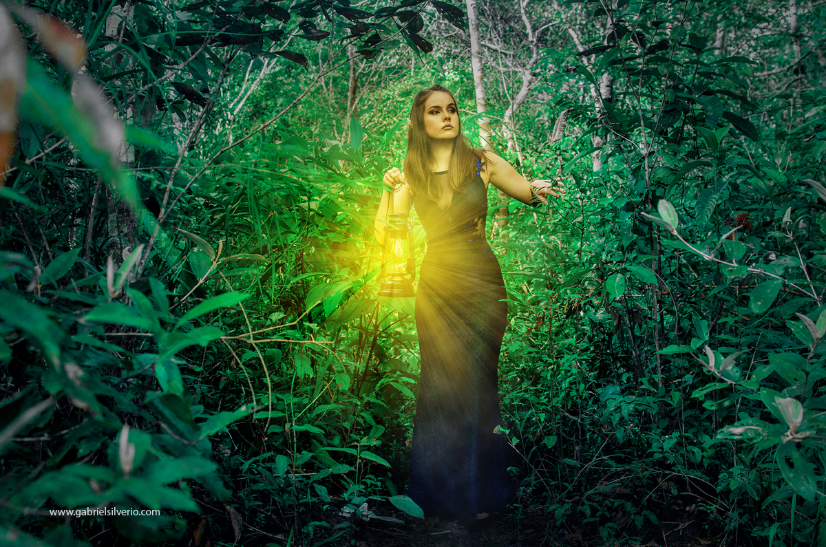 fotos-magicas-surreais-dodge-and-burn-fine-art-brasil-gabriel-silverio-fotografia-fotos-da-gabriele-carrijo-em-vilhena-ro-elfos-elf-magic-fantasy-fotos-na-floresta-magica