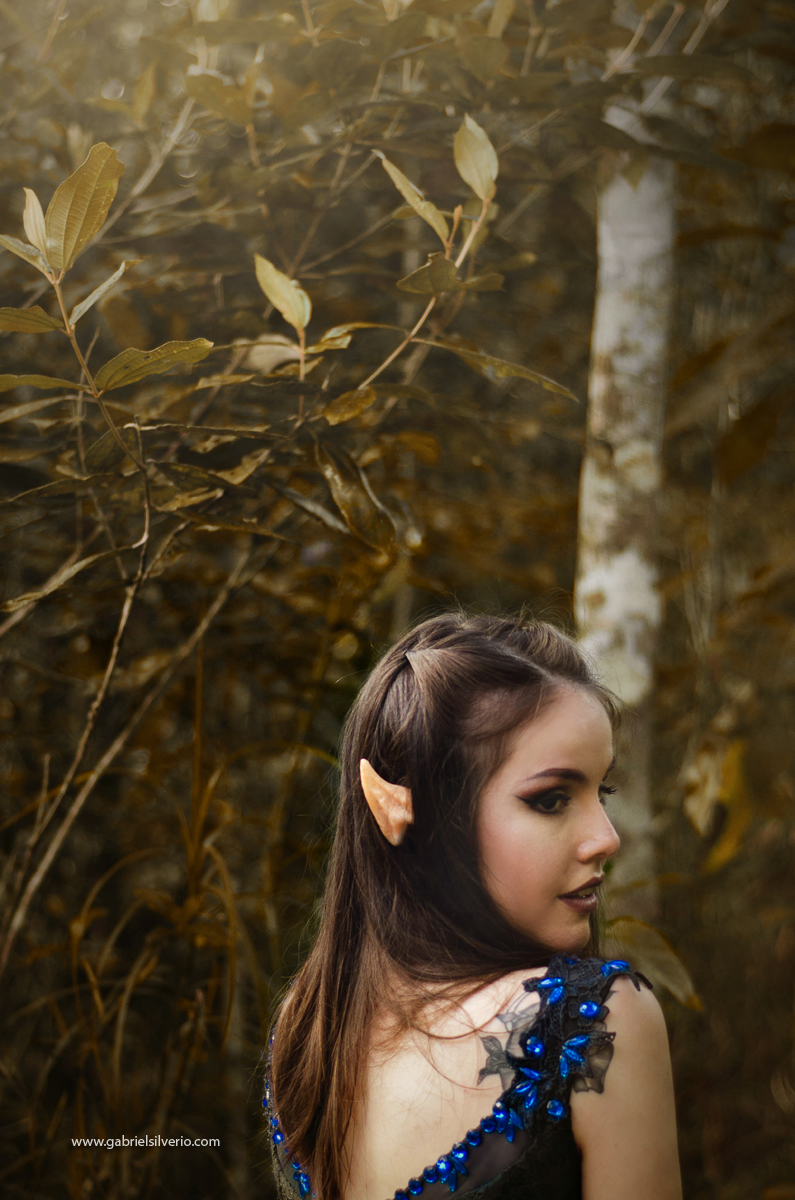 fotos-magicas-surreais-dodge-and-burn-fine-art-brasil-gabriel-silverio-fotografia-fotos-da-gabriele-carrijo-em-vilhena-ro-elfos-elf-magic-fantasy-fotos-na-floresta-magica