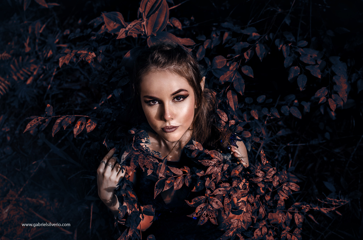 fotos-magicas-surreais-dodge-and-burn-fine-art-brasil-gabriel-silverio-fotografia-fotos-da-gabriele-carrijo-em-vilhena-ro-elfos-elf-magic-fantasy-fotos-na-floresta-magica