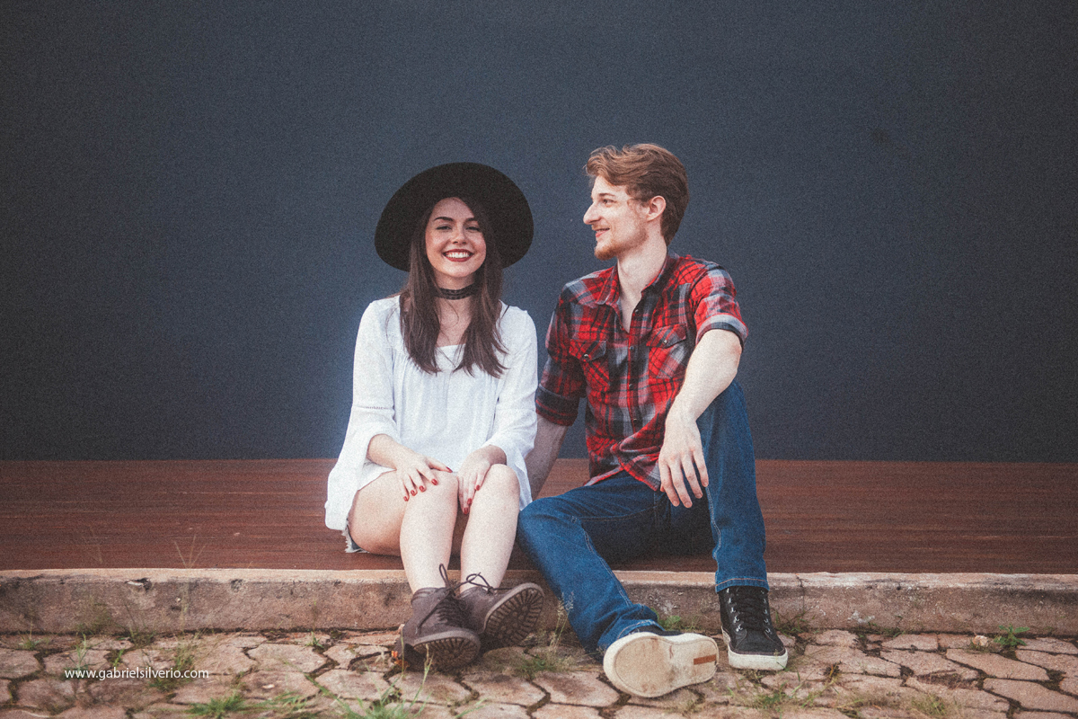 love-session-fotos-de-casal-romantico-casal-tumblr-estilo-hipster-gabriel-silverio-fotografias-gabriele-carrijo-e-bruno-vanzin-vsco-fine-art-brasil-vilhena-ro