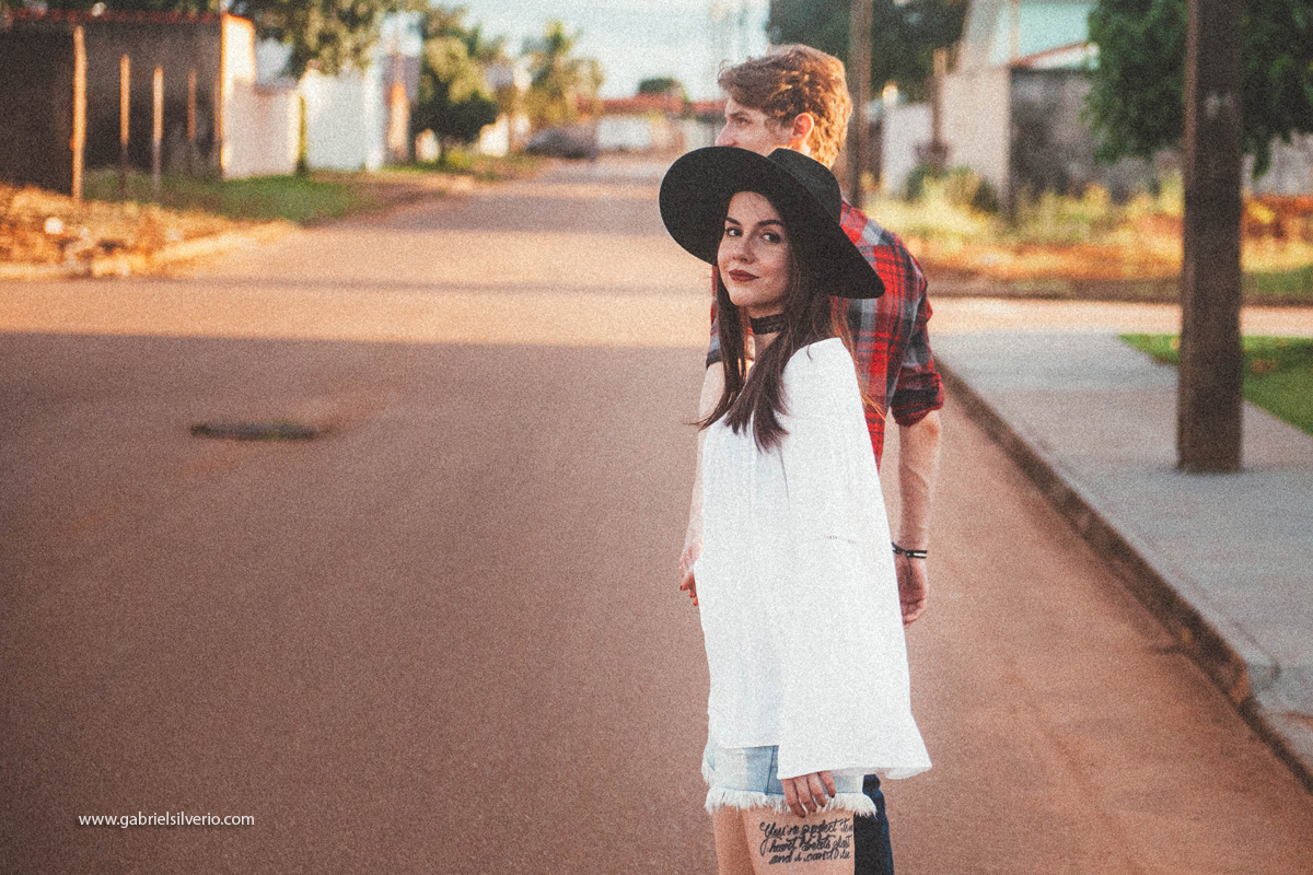 love-session-fotos-de-casal-romantico-casal-tumblr-estilo-hipster-gabriel-silverio-fotografias-gabriele-carrijo-e-bruno-vanzin-vsco-fine-art-brasil-vilhena-ro