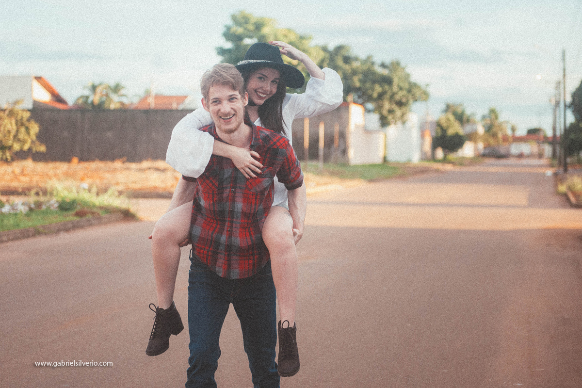 love-session-fotos-de-casal-romantico-casal-tumblr-estilo-hipster-gabriel-silverio-fotografias-gabriele-carrijo-e-bruno-vanzin-vsco-fine-art-brasil-vilhena-ro