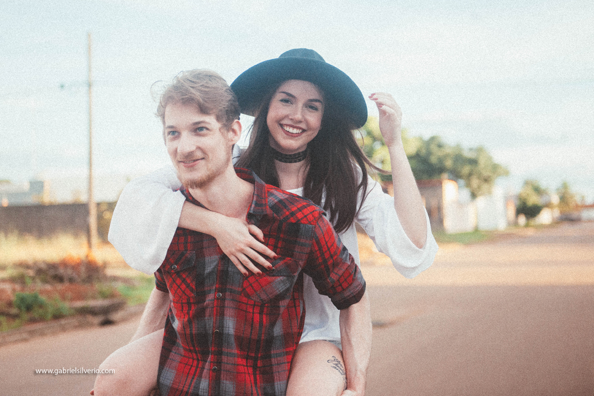 love-session-fotos-de-casal-romantico-casal-tumblr-estilo-hipster-gabriel-silverio-fotografias-gabriele-carrijo-e-bruno-vanzin-vsco-fine-art-brasil-vilhena-ro