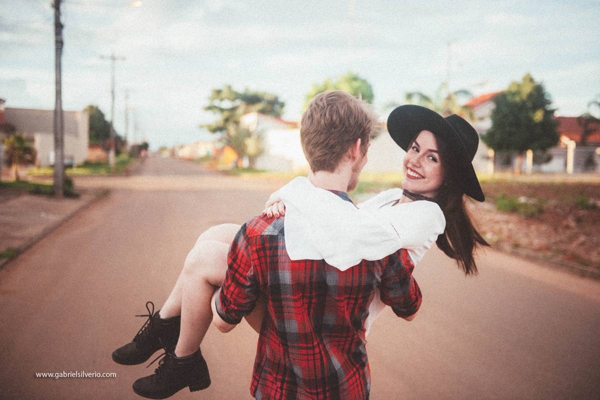 love-session-fotos-de-casal-romantico-casal-tumblr-estilo-hipster-gabriel-silverio-fotografias-gabriele-carrijo-e-bruno-vanzin-vsco-fine-art-brasil-vilhena-ro