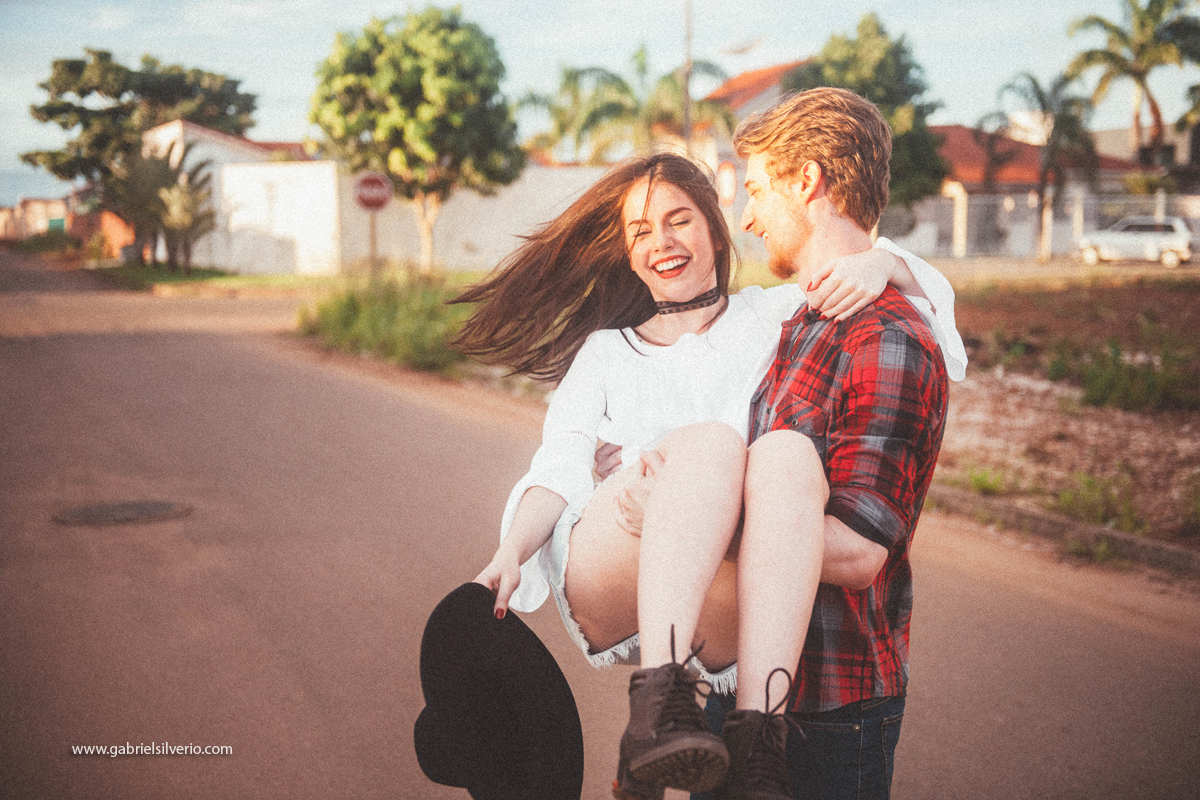love-session-fotos-de-casal-romantico-casal-tumblr-estilo-hipster-gabriel-silverio-fotografias-gabriele-carrijo-e-bruno-vanzin-vsco-fine-art-brasil-vilhena-ro