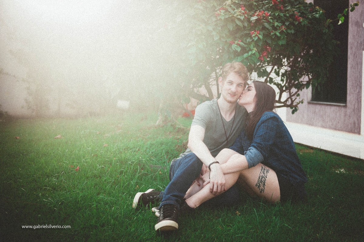 love-session-fotos-de-casal-romantico-casal-tumblr-estilo-hipster-gabriel-silverio-fotografias-gabriele-carrijo-e-bruno-vanzin-vsco-fine-art-brasil-vilhena-ro