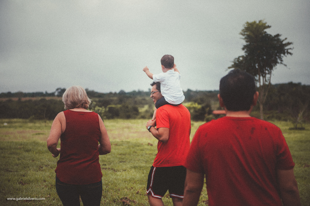 fotos-de-familias-asiaticas-familias-felizes-avós-filhos-e-netos-familia-de-camiseta-vermelha-shiokawa-por-gabriel-silvério-fotografias-vilhena-rondonia-familia-tumblr