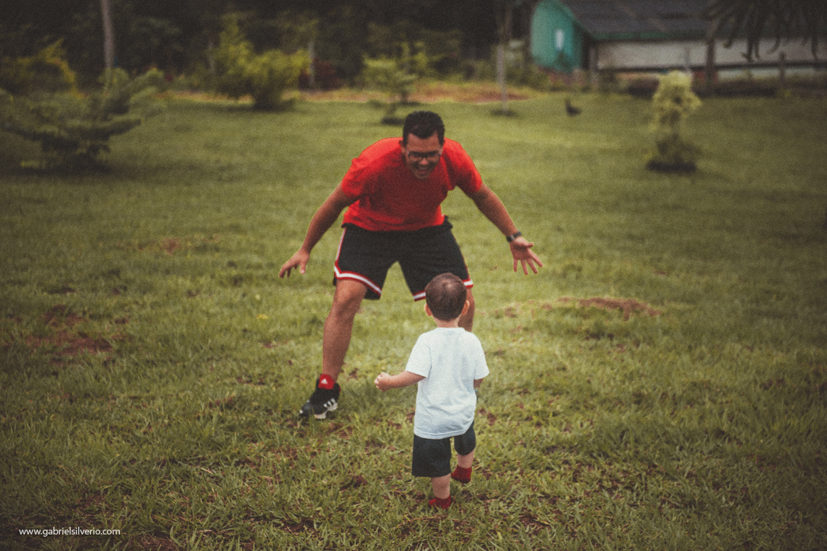 fotos-de-familias-asiaticas-familias-felizes-avós-filhos-e-netos-familia-de-camiseta-vermelha-shiokawa-por-gabriel-silvério-fotografias-vilhena-rondonia-familia-tumblr