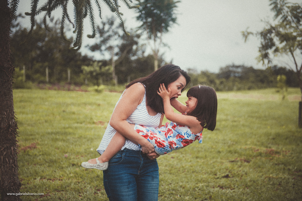 fotos-de-familias-asiaticas-familias-felizes-avós-filhos-e-netos-familia-de-camiseta-vermelha-shiokawa-por-gabriel-silvério-fotografias-vilhena-rondonia-familia-tumblr