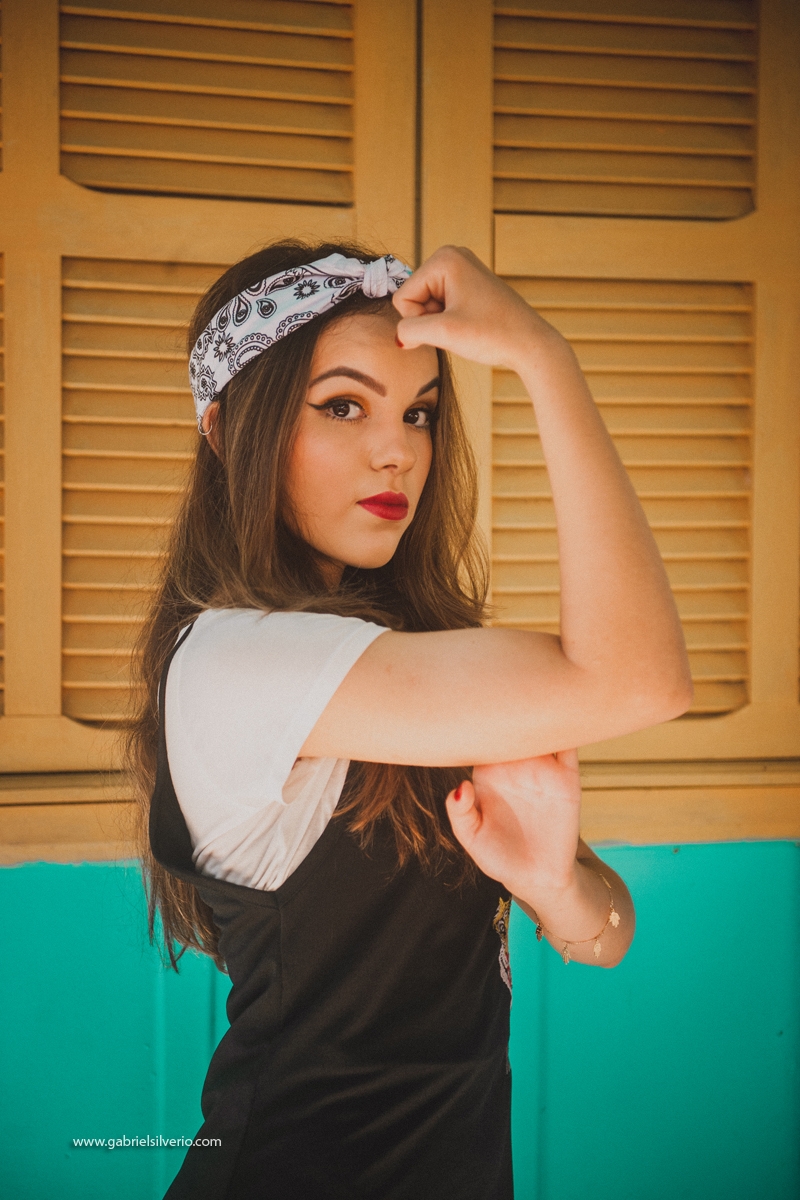 fotos-de-menina-tumblr-girl-fotos-estilo-vintage-em-loja-de-souveniers-vsco-cam-filters-nikon-gabriel-silvério-fotografo-de-rondonia-fine-art-brasil-folk-street-fotos-de-moda-lookbook