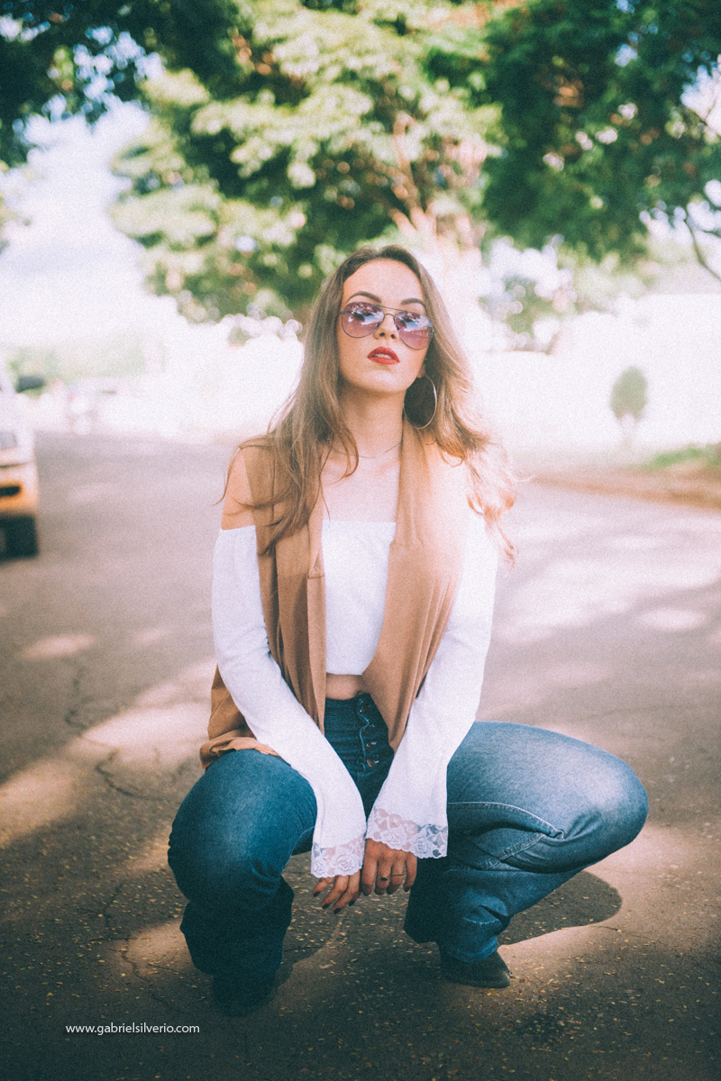 fotos-de-menina-tumblr-girl-fotos-estilo-vintage-em-loja-de-souveniers-vsco-cam-filters-nikon-gabriel-silvério-fotografo-de-rondonia-fine-art-brasil-folk-street-fotos-de-moda-lookbook