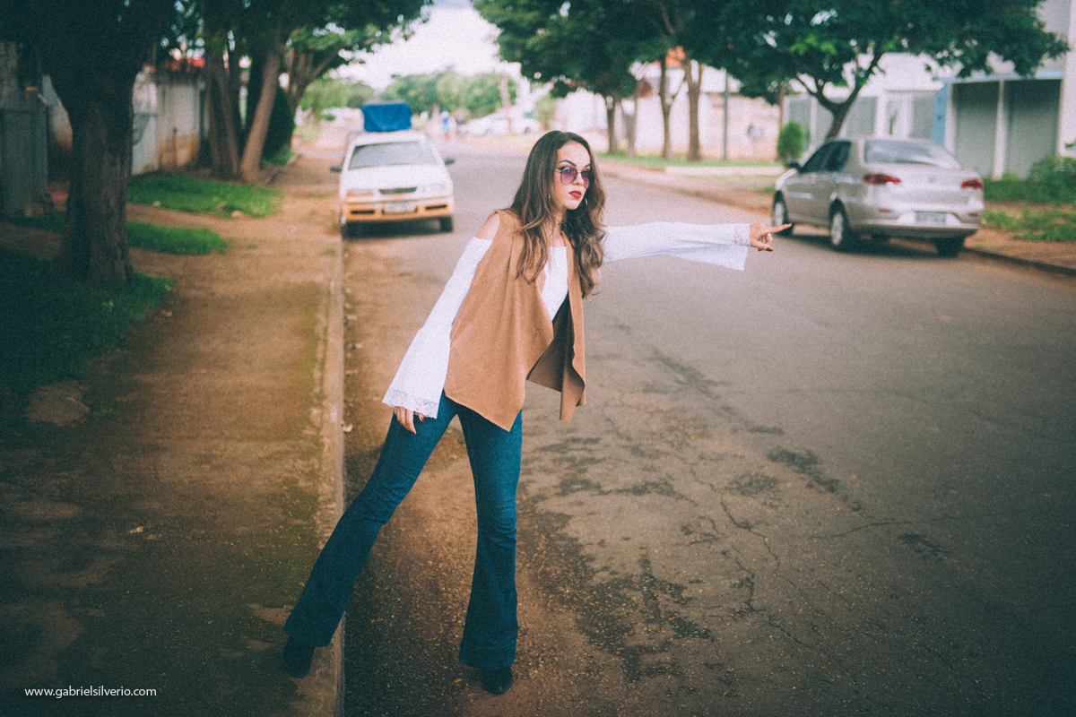 fotos-de-menina-tumblr-girl-fotos-estilo-vintage-em-loja-de-souveniers-vsco-cam-filters-nikon-gabriel-silvério-fotografo-de-rondonia-fine-art-brasil-folk-street-fotos-de-moda-lookbook