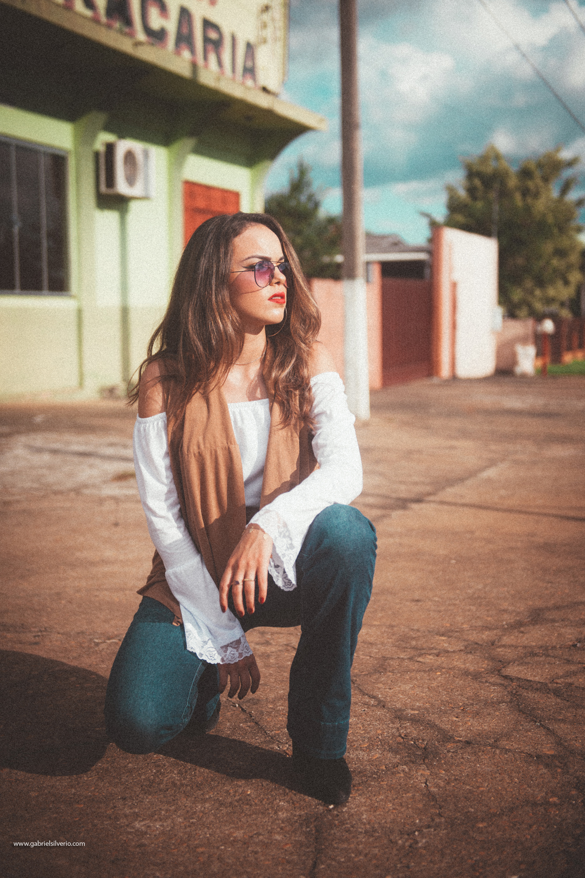 fotos-de-menina-tumblr-girl-fotos-estilo-vintage-em-loja-de-souveniers-vsco-cam-filters-nikon-gabriel-silvério-fotografo-de-rondonia-fine-art-brasil-folk-street-fotos-de-moda-lookbook