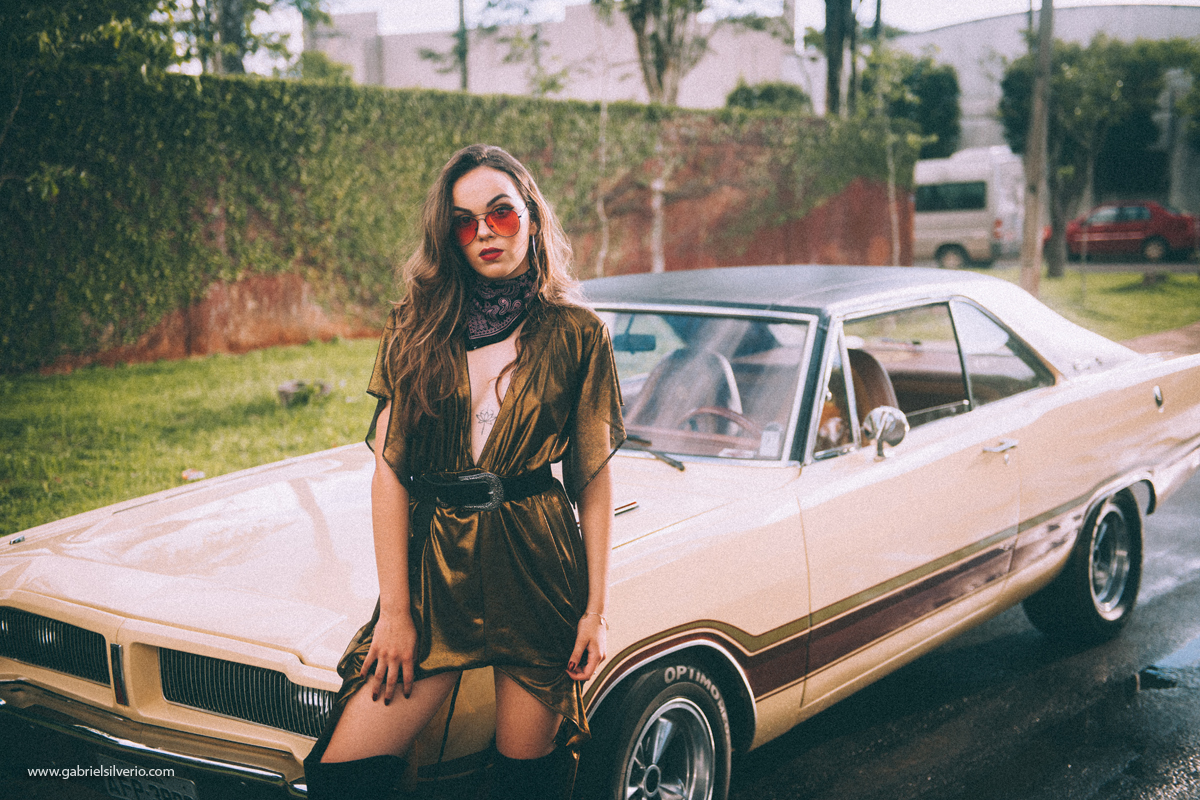 fotos-de-menina-tumblr-girl-fotos-estilo-vintage-em-loja-de-souveniers-vsco-cam-filters-nikon-gabriel-silvério-fotografo-de-rondonia-fine-art-brasil-folk-street-fotos-de-moda-lookbook