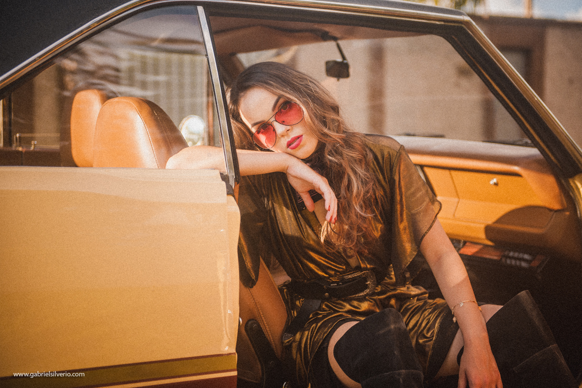 fotos-de-menina-tumblr-girl-fotos-estilo-vintage-em-loja-de-souveniers-vsco-cam-filters-nikon-gabriel-silvério-fotografo-de-rondonia-fine-art-brasil-folk-street-fotos-de-moda-lookbook