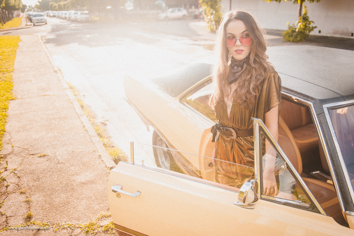 fotos-de-menina-tumblr-girl-fotos-estilo-vintage-em-loja-de-souveniers-vsco-cam-filters-nikon-gabriel-silvério-fotografo-de-rondonia-fine-art-brasil-folk-street-fotos-de-moda-lookbook
