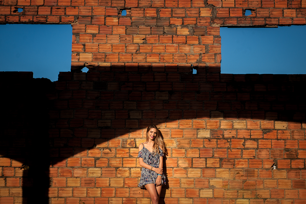 fine art fotos externas book fotografico de familia primas ar livre parede de pedras fotos em casa abandonada velha fotos no campo por do sol