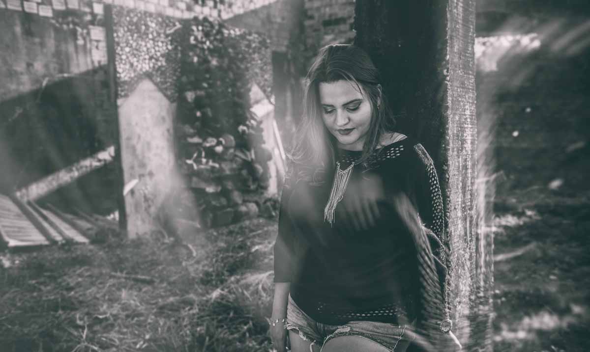 fine art fotos externas book fotografico de familia primas ar livre parede de pedras fotos em casa abandonada velha fotos no campo por do sol