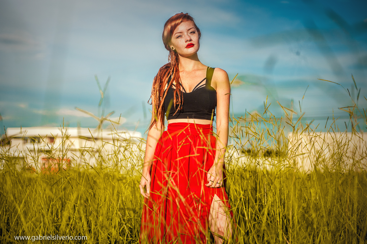 outside-session-kelly-ramiro-vilhena-ro-fotografado-por-gabriel-silverio-fotografias-fotos-externas-book-fotografico-fine-art-brasil-@gabrielsilveriofotografia-fotos-de-dia-natureza-ruivas-sardas