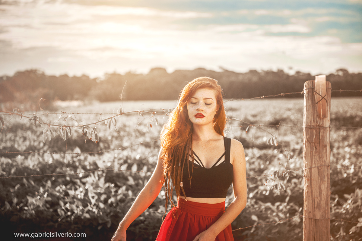 outside-session-kelly-ramiro-vilhena-ro-fotografado-por-gabriel-silverio-fotografias-fotos-externas-book-fotografico-fine-art-brasil-@gabrielsilveriofotografia-fotos-de-dia-natureza-ruivas-sardas