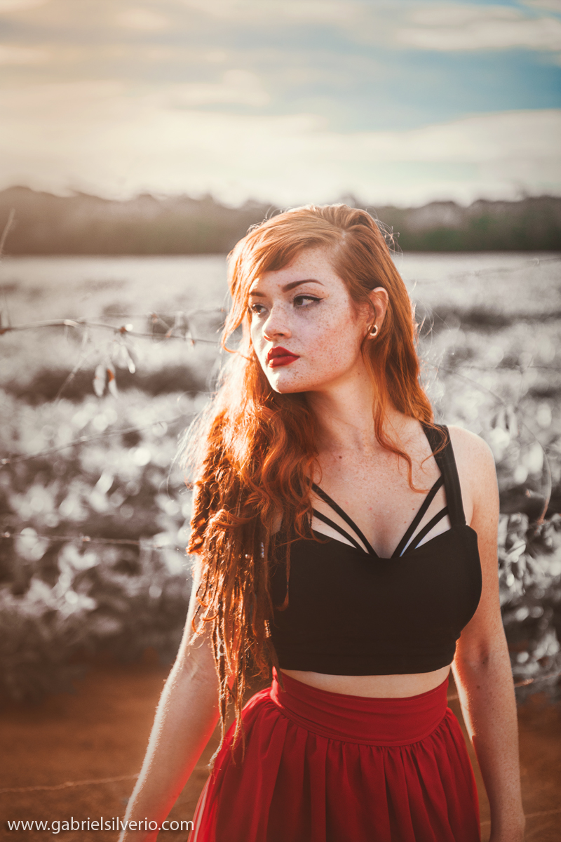 outside-session-kelly-ramiro-vilhena-ro-fotografado-por-gabriel-silverio-fotografias-fotos-externas-book-fotografico-fine-art-brasil-@gabrielsilveriofotografia-fotos-de-dia-natureza-ruivas-sardas