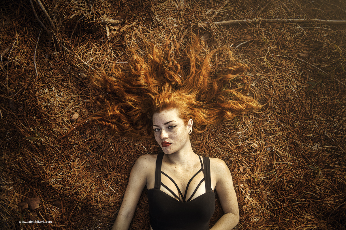 outside-session-kelly-ramiro-vilhena-ro-fotografado-por-gabriel-silverio-fotografias-fotos-externas-book-fotografico-fine-art-brasil-@gabrielsilveriofotografia-fotos-de-dia-natureza-ruivas-sardas