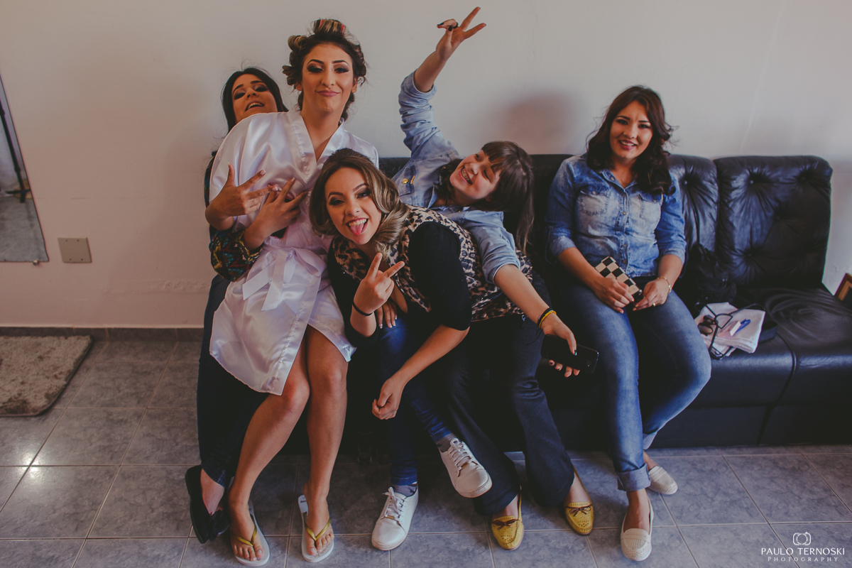 noiva com as amigas