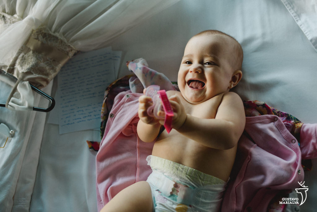 bebe sorrindo