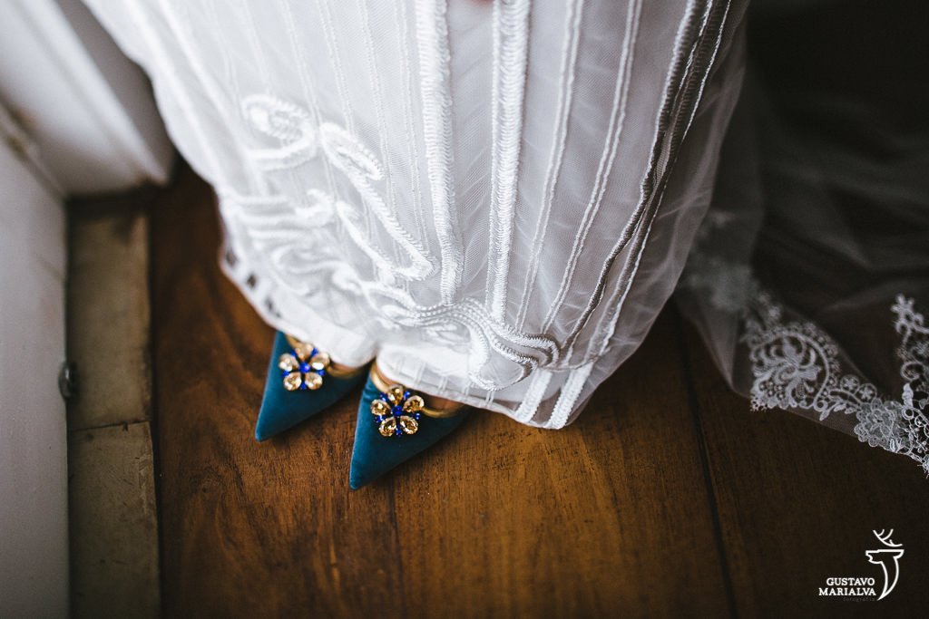 sapato azul da noiva
