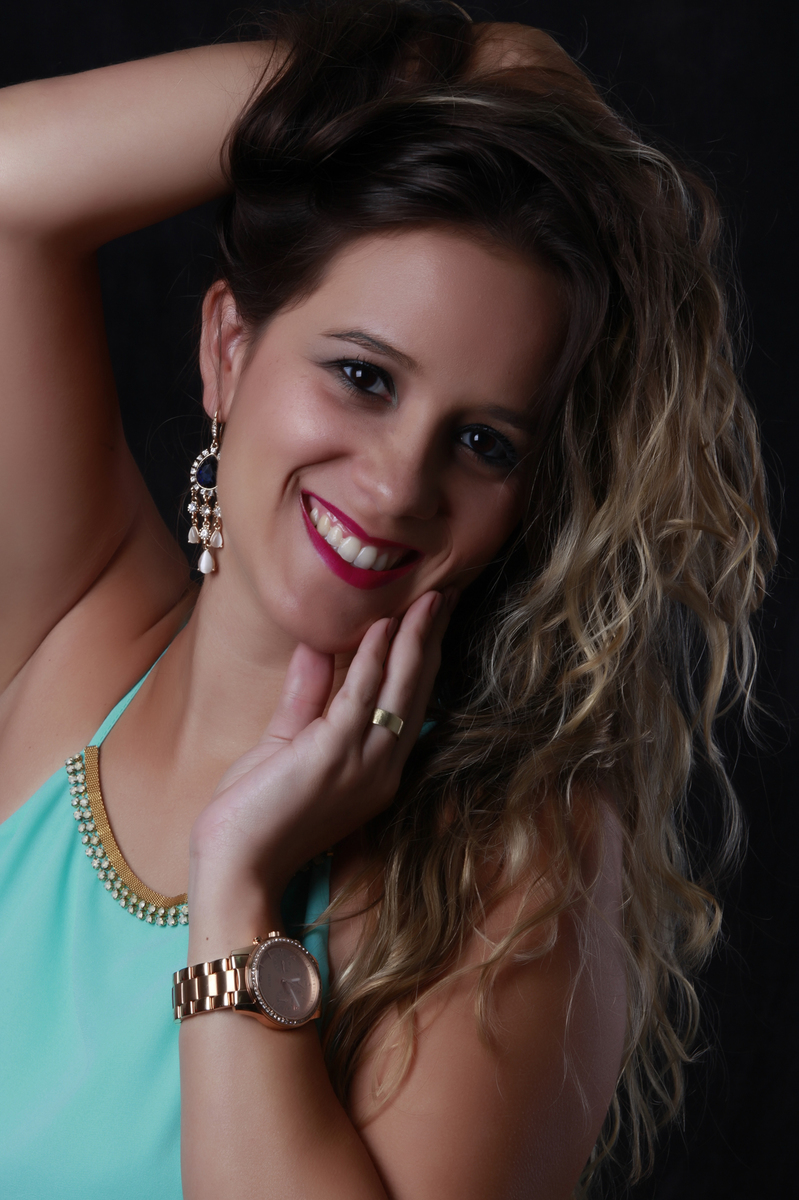 pose, angulo, sorriso, olhar e um clic para realizar um book maravilhoso atraves da lente do fotografo nico localizado na octogonal em brasilia. veja os trabalhos no site www.nicofotografo.com.br