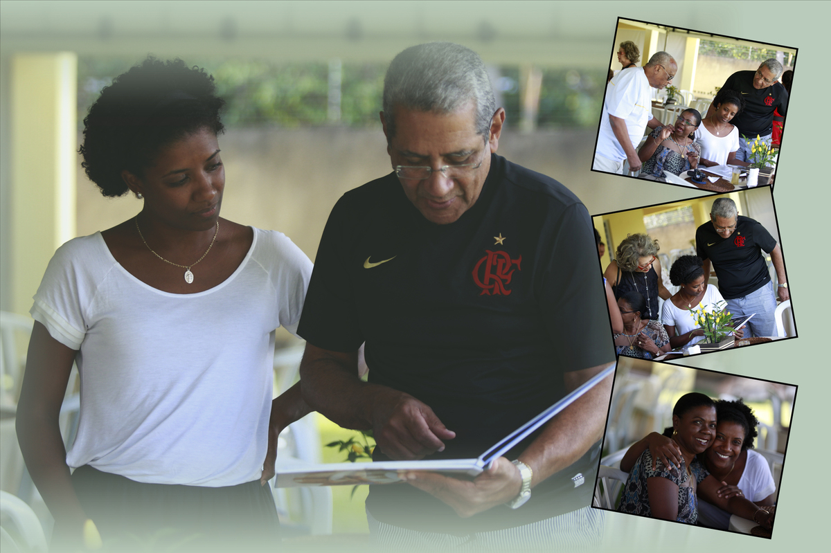 com um olhar concentrado nas fotos o casal observa os detalhes de cada trabalho realizado pelo nico fotografo em brasilia