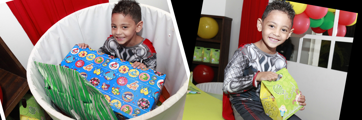 ja pensou em ganhar um presentao desse. olha como esta crianca estava feliz em sua festa infantil. parabens. registro feito pelo fotografo nico com estudio localizado na octogonal brasilia.