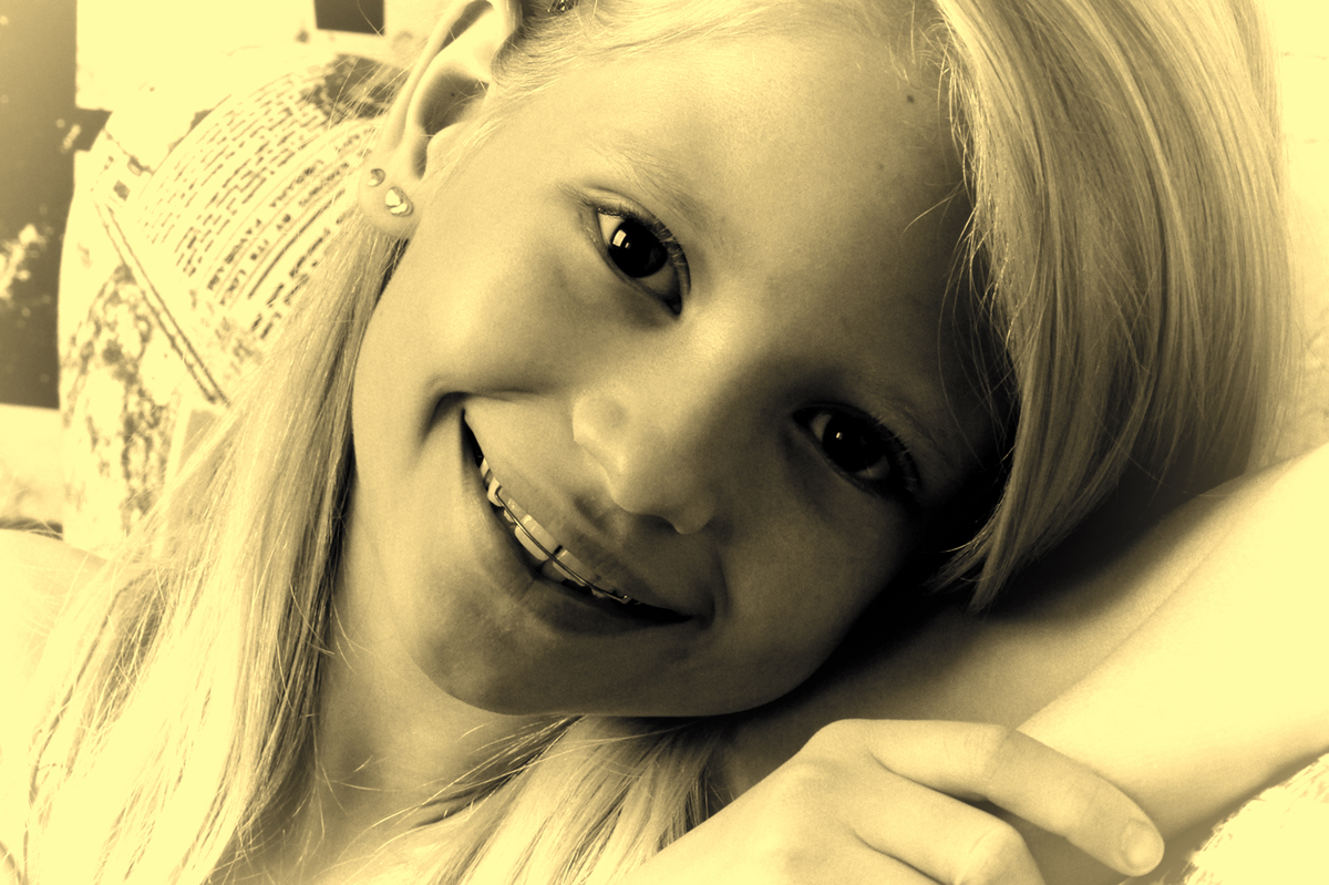 uma tonalidade e um corte fotografico diferente, faz com que o fotografo mude completamente a mesma imagem, fazendo novas versoes de book, book infantil e outros, para visitar o nico studio fotografico e so ligar e agendar. aguardo voce. estarei esperando
