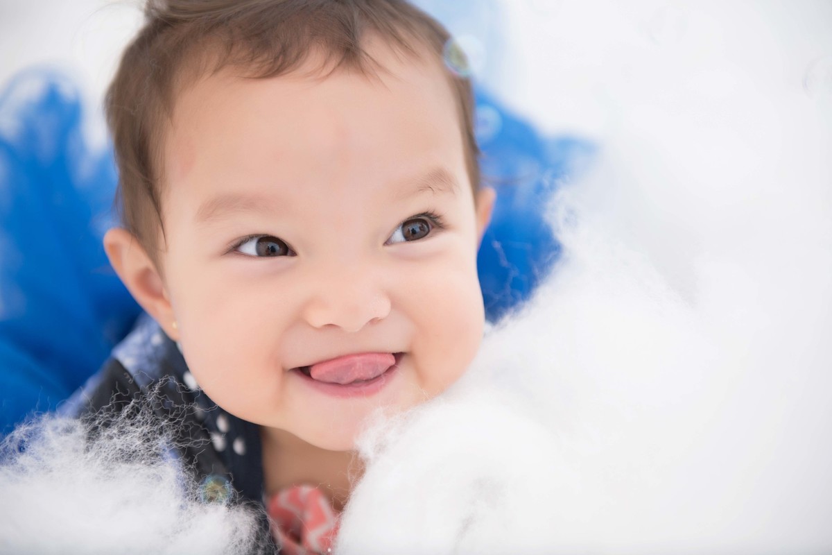 Ensaio fotográfico princesas - elsa e ana - Estúdio - neve - nuvem