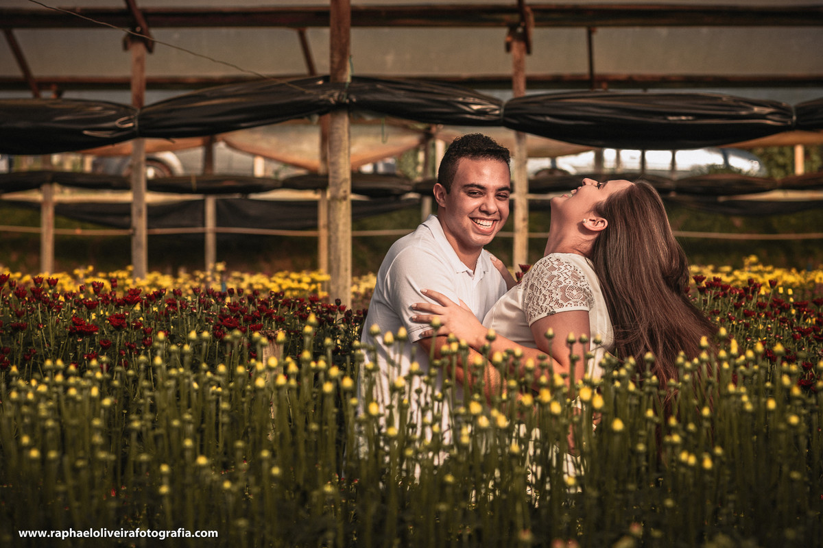 Ensaio pre-casamento da Bruna e Felipa realizado em Holambra pelo fotógrafo de são paulo Raphael Oliveira Fotografia