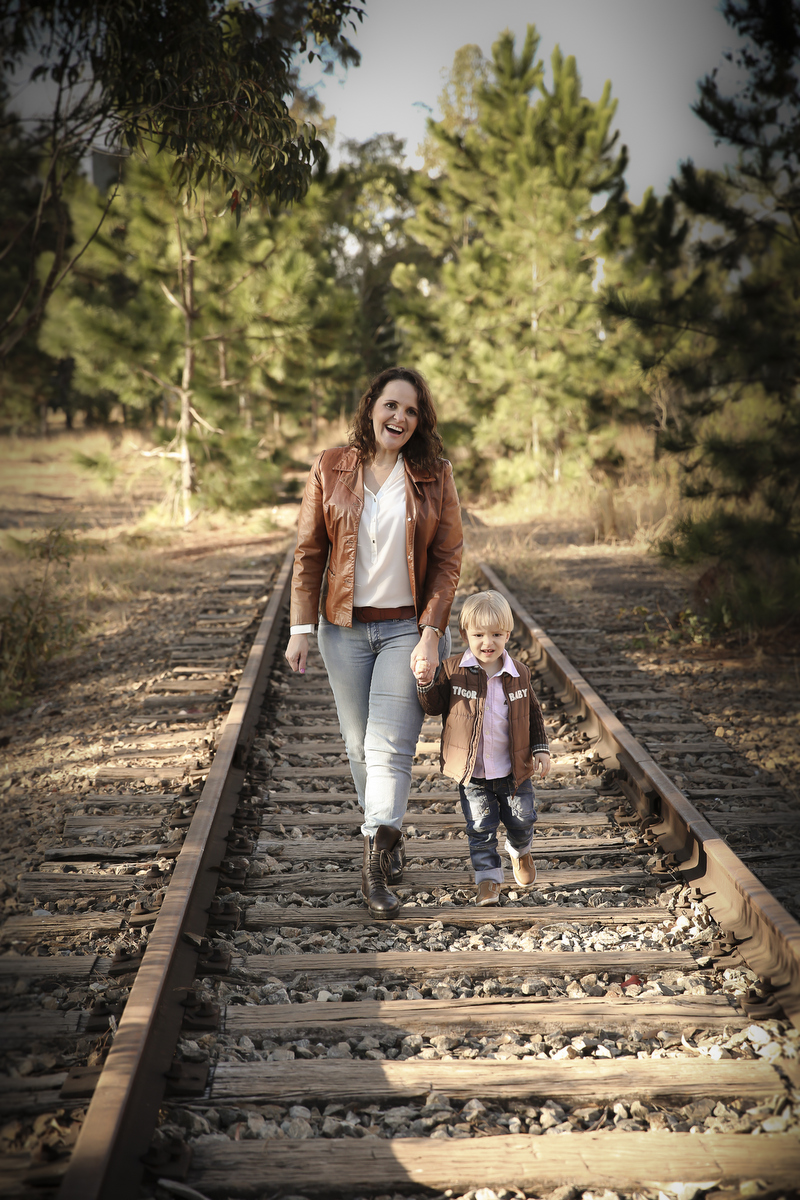 Fotos de família, ivna sá fotografia, ivna sá produção fotográfica, ivna sá, fotos externas, estúdio em belo horizonte, menina, menino, pai, mãe, filhos, família