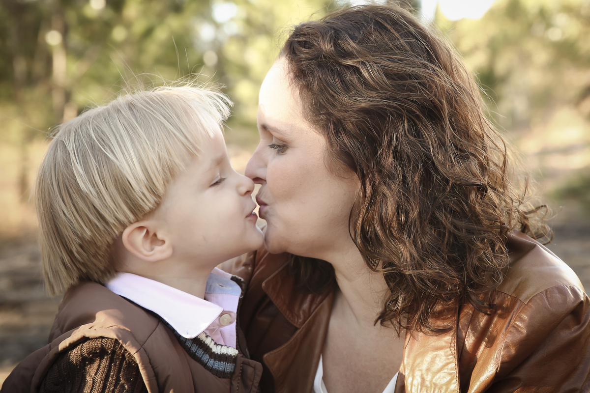 Fotos de família, ivna sá fotografia, ivna sá produção fotográfica, ivna sá, fotos externas, estúdio em belo horizonte, menina, menino, pai, mãe, filhos, família